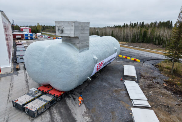 LNG tank delivery