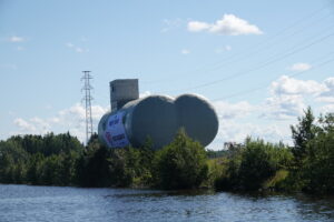 Bilobe LNG tank