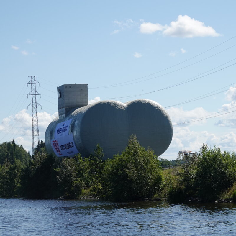 Bilobe LNG tank